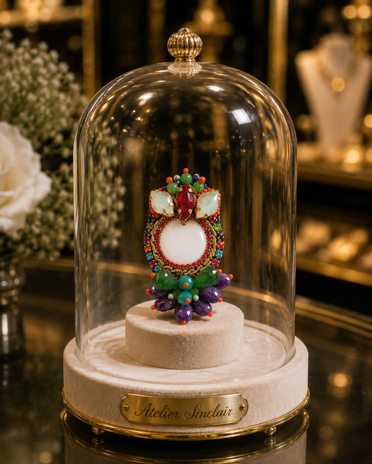 Broche brodée avec cœur en porcelaine de Limoges | Collection Éclats nomades
