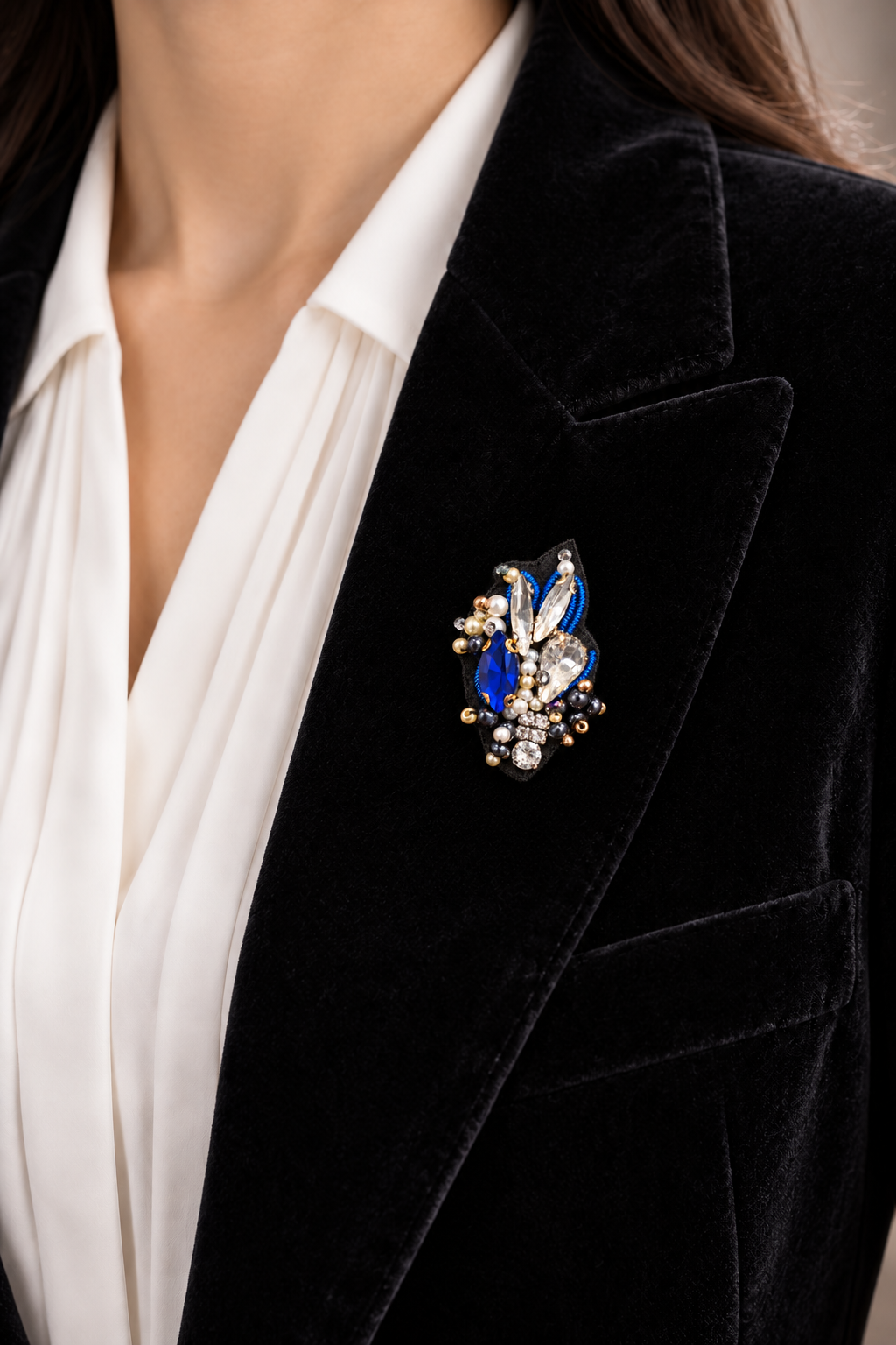Bleu de minuit — Broche brodée à la main