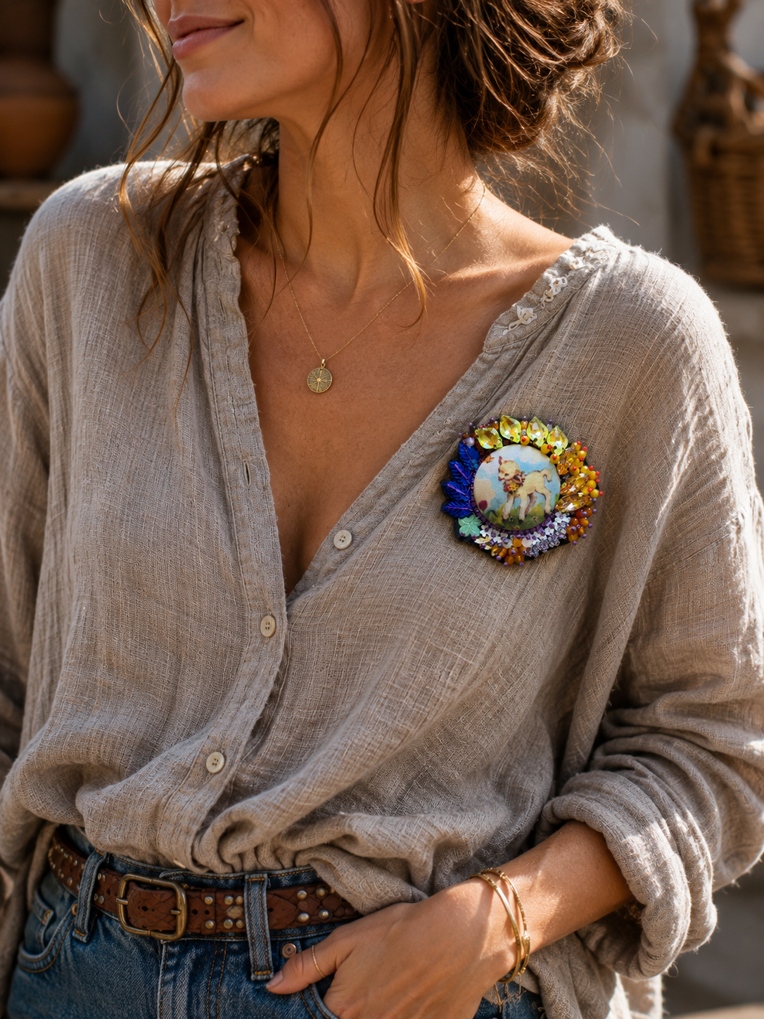 Broche brodée Agneau Fleuri