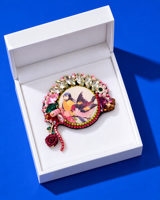 À deux, le printemps — Broche brodée à la main