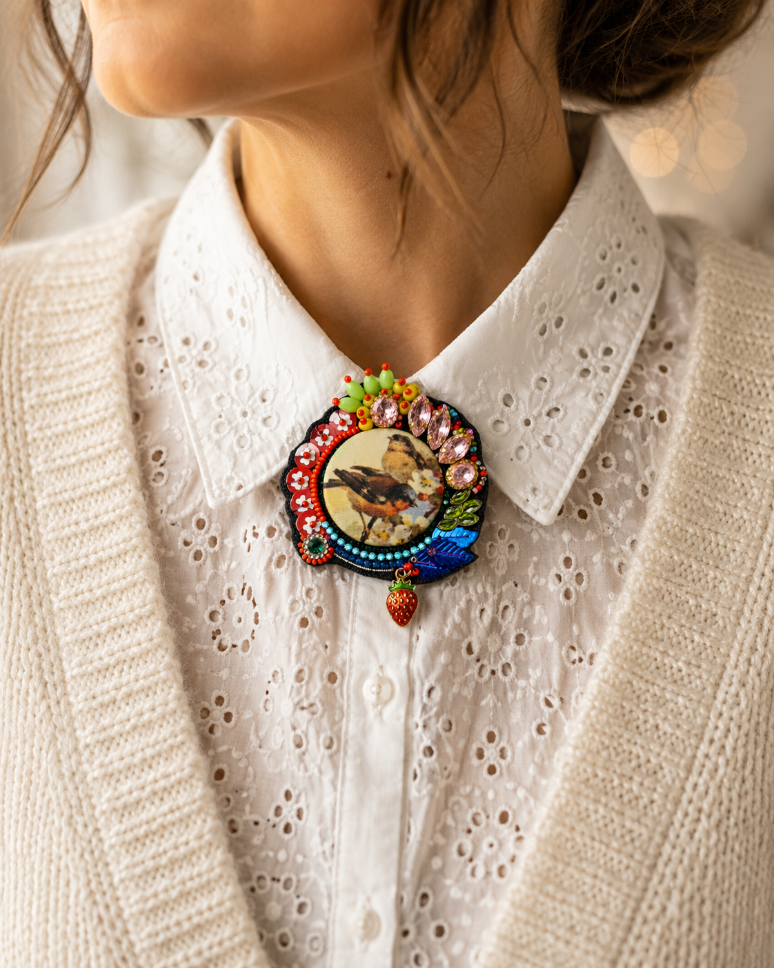 Broche artisanale "Les Oiseaux & la Fraise"