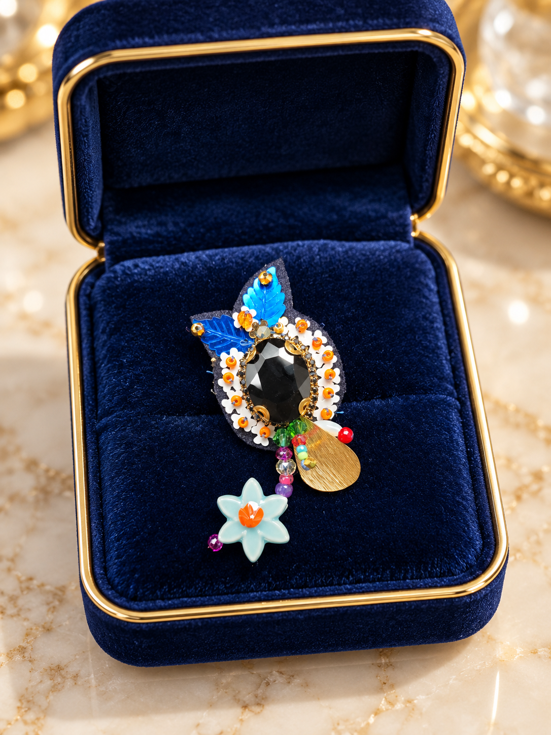 Broche « Fleur de minuit"