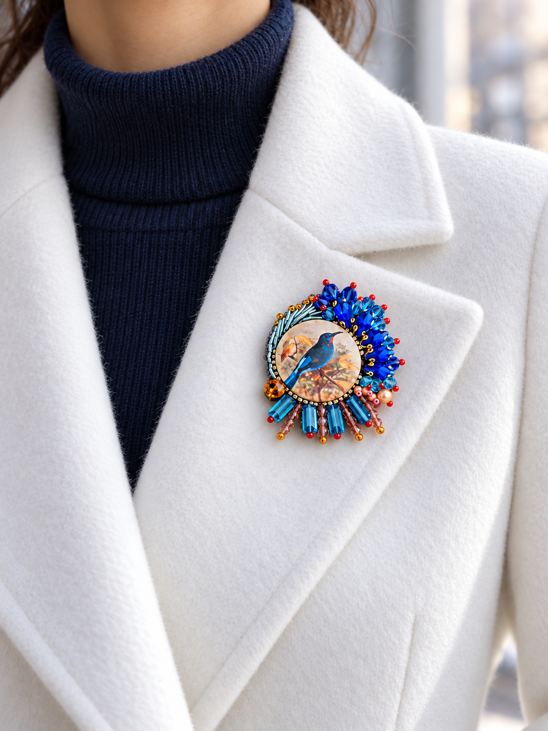 Broche « L’Oiseau des songes » — brodée à la main